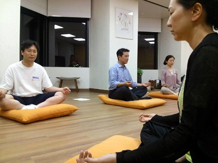 국내 기업에도 명상이 트렌드로…